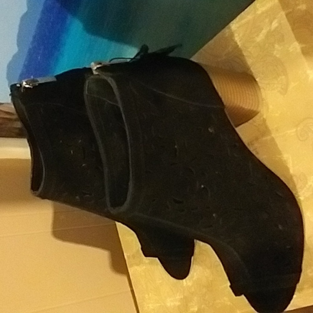 American Rag Leather booties - Picture 4 of 10